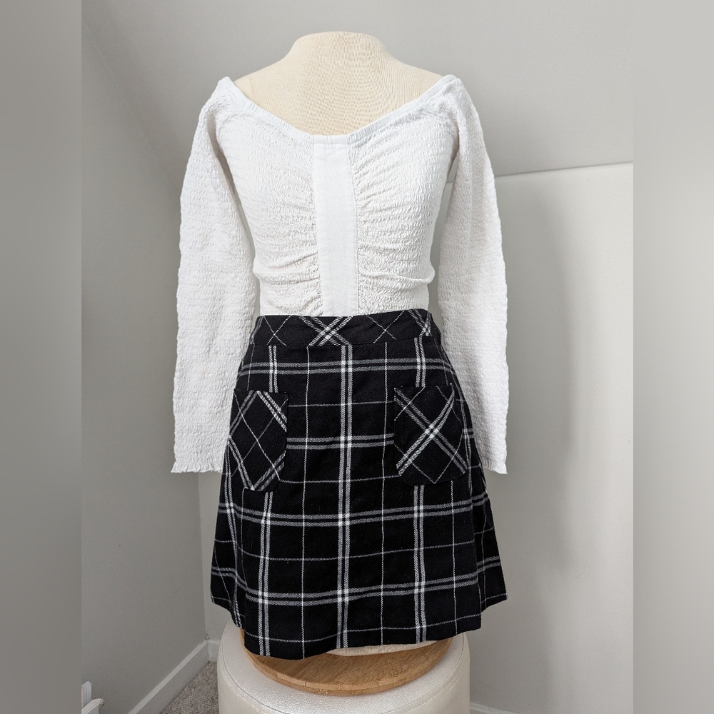 H&M Woven Cross Checkered Patterned Mini Skirt